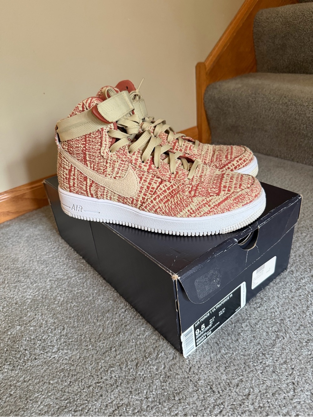 Nike Air Force 1 Men’s High-Top Sneakers in Sz 9.5